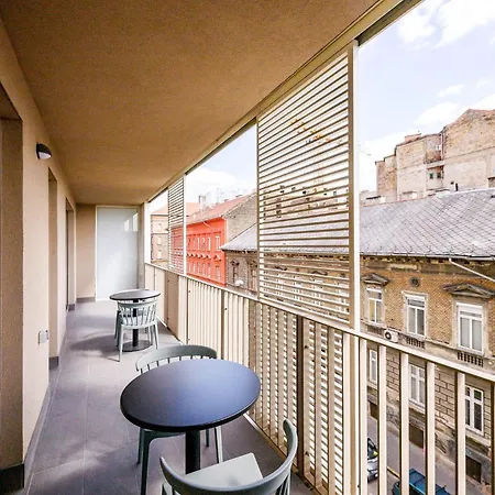 Limehome Mosonyi Apartament *
